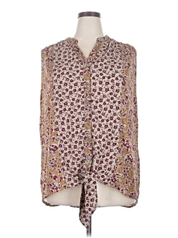 Weekend Suzanne Betro Sleeveless Blouse (view 1)