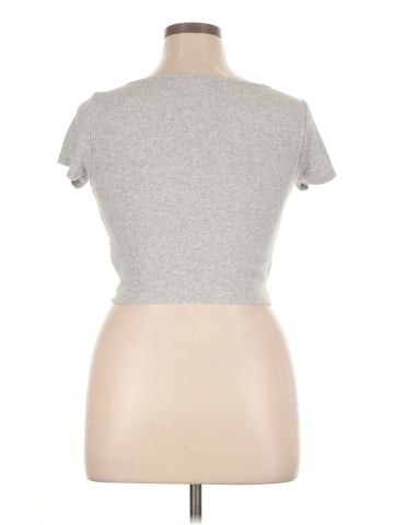colsie Short Sleeve T-Shirt (view 2)