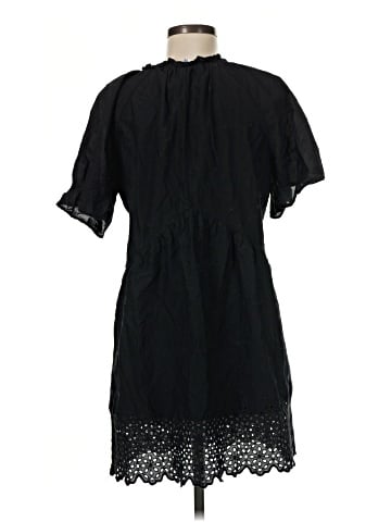 Old Navy Casual Dress (view 2)