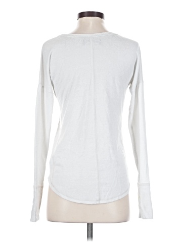 Abercrombie & Fitch Long Sleeve T-Shirt (view 2)
