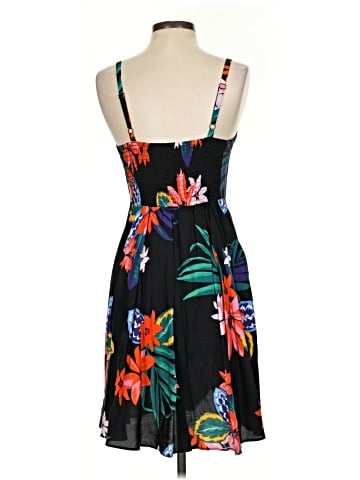 Old Navy Casual Dress (view 2)