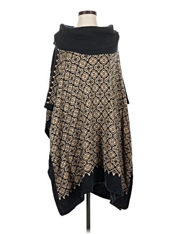 Hinge Poncho (view 1)