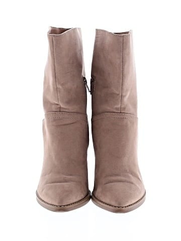 Universal Thread Boots (view 2)