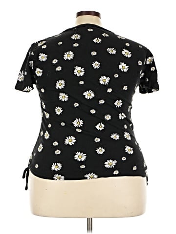 ON FIRE Short Sleeve Top (view 2)