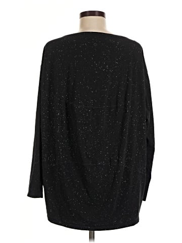 Lululemon Athletica 3/4 Sleeve T-Shirt (view 2)