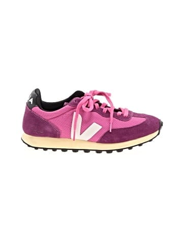 VEJA Sneakers (view 1)