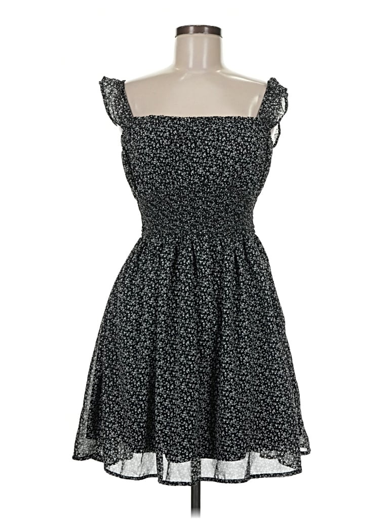 Pre-owned Hollister Casual Dress In Black