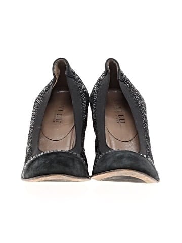 Anyi Lu Heels (view 2)