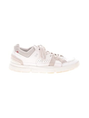 On Cloud Sneakers (view 1)