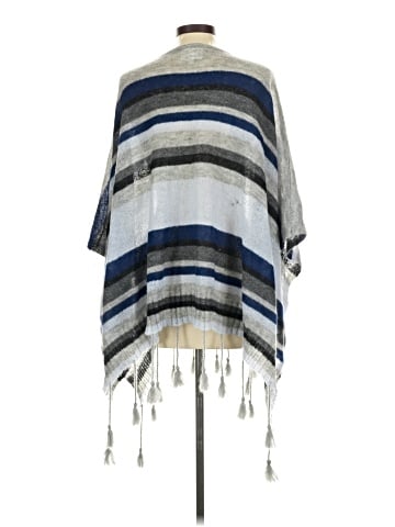 Olive and Oak Poncho (view 2)