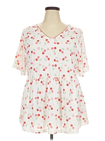 BLOOMCHIC Short Sleeve T-Shirt (view 1)