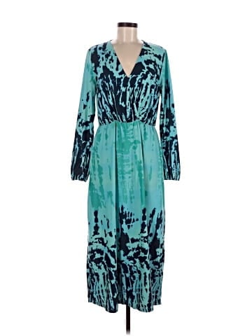 The Pyramid Collection Casual Dress (view 1)