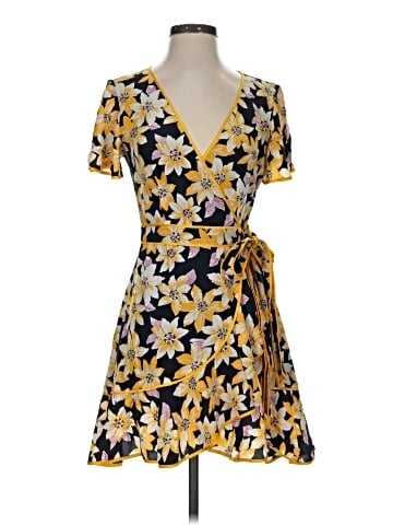 Cinq à Sept Casual Dress (view 1)