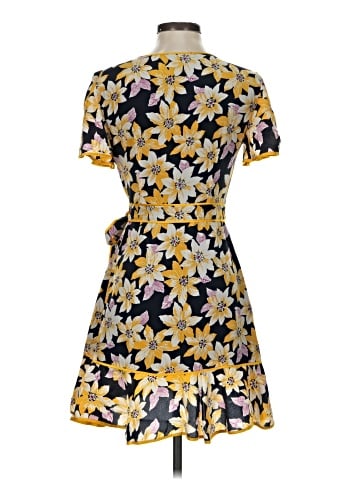 Cinq à Sept Casual Dress (view 2)