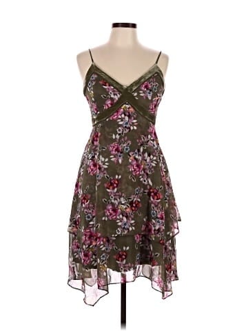 White House Black Market Cocktail Dress (view 1)