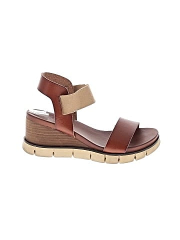Mia Wedges (view 1)