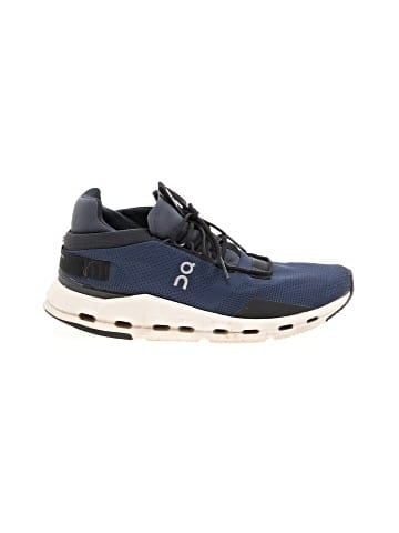 On Cloud Sneakers (view 1)