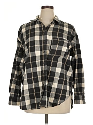 Universal Thread Long Sleeve Button-Down Shirt (view 1)