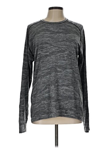 Lululemon Athletica Long Sleeve T-Shirt (view 1)