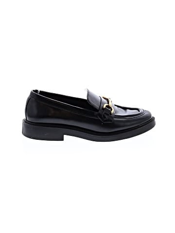 Zara Flats (view 1)