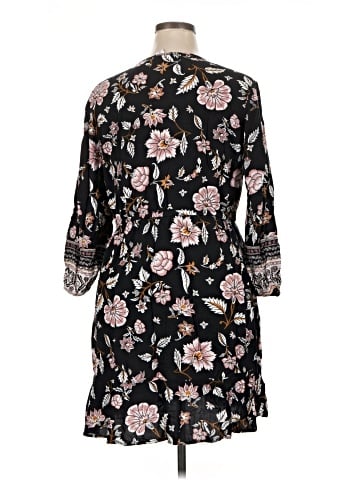 Old Navy Casual Dress (view 1)