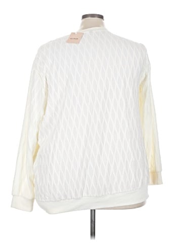 BLOOMCHIC Pullover Sweater (view 2)