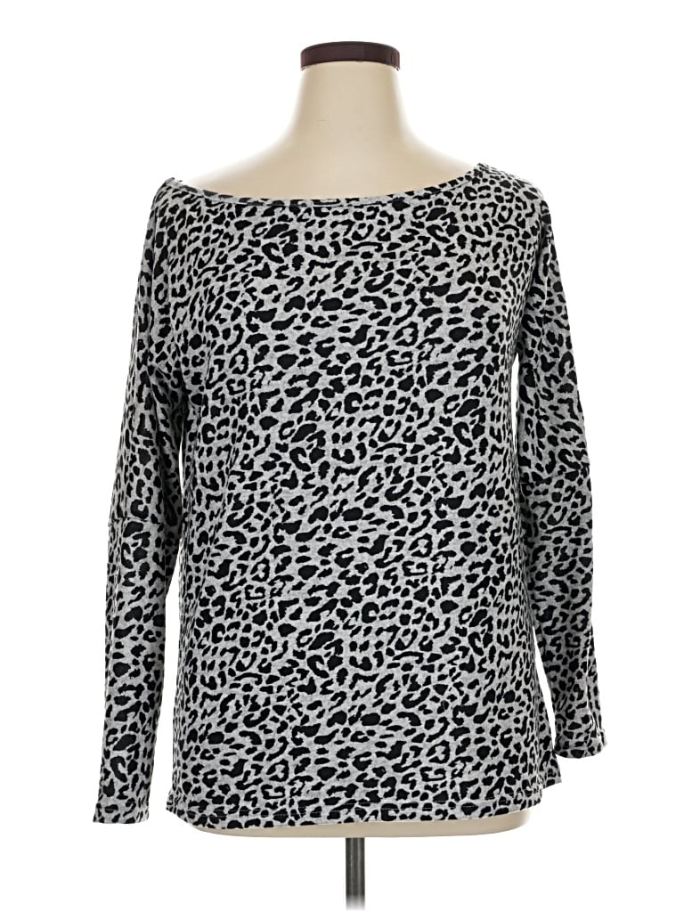 Pre-owned Amaryllis Long Sleeve Top Gray Boatneck Tops