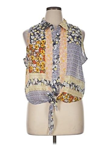 Natural Life Sleeveless Button Down Shirt