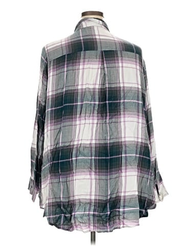 Terra & Sky 3/4 Sleeve Button-Down Shirt (view 2)