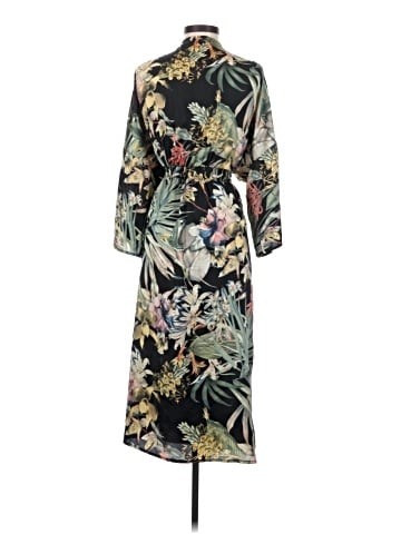 Subtle Luxury Kimono (view 2)