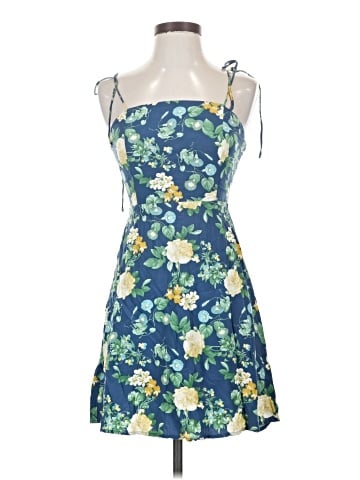 Old Navy Casual Dress (view 1)