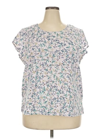 Liz Claiborne Short Sleeve T-Shirt (view 1)