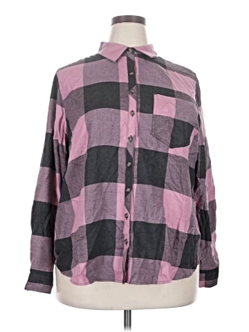Maurices Long Sleeve Button-Down Shirt (view 1)