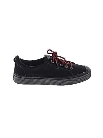 Cariuma Sneakers (view 1)