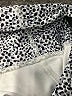 Active by Old Navy Print Gray Shorts Size L (petite) - photo 4