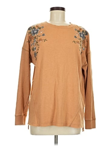 American Eagle Outfitters Pullover Sweater (view 1)