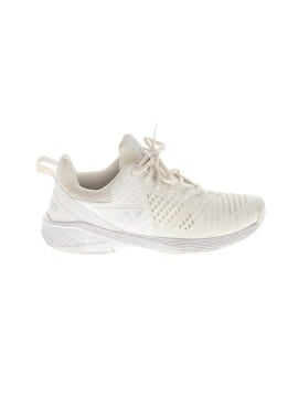 Yonex Sneakers (view 1)