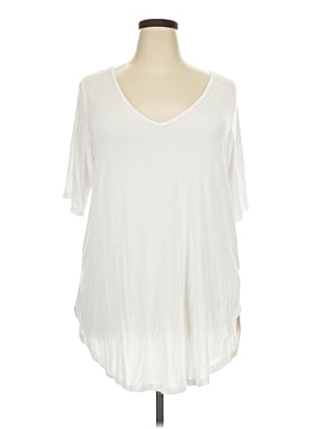 Torrid Short Sleeve T-Shirt (view 1)