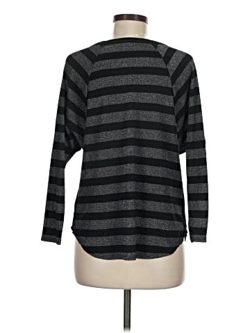 American Eagle Outfitters 3/4 Sleeve T-Shirt (view 2)