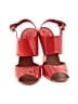 BCBGMAXAZRIA Color Block Red Heels Size 6 1/2 - photo 2