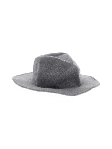 Universal Thread Hat (view 1)