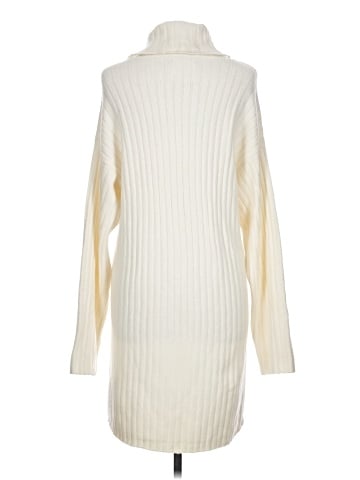 Abercrombie & Fitch Casual Dress (view 2)