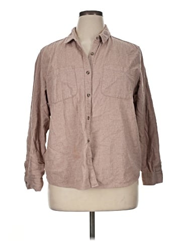 Universal Thread Long Sleeve Button-Down Shirt (view 1)