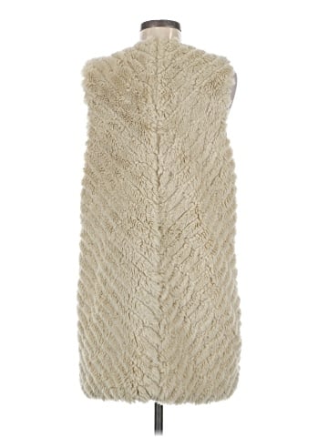 BB Dakota Faux Fur Vest (view 2)
