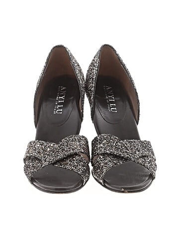 Anyi Lu Heels (view 2)