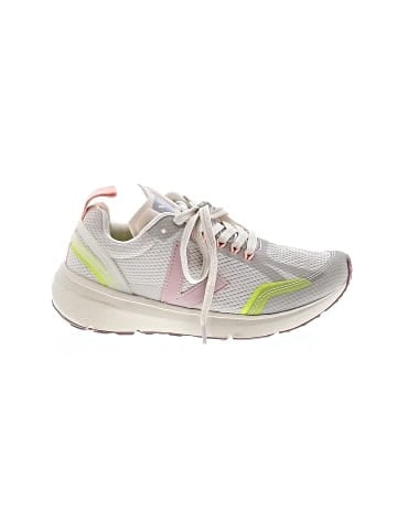 VEJA Sneakers (view 1)
