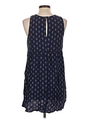 Old Navy Casual Dress (view 2)