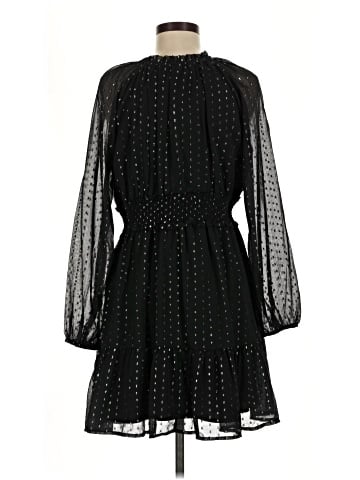 Old Navy Casual Dress (view 2)