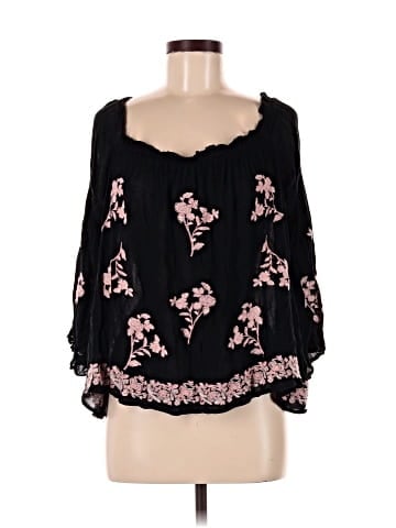American Eagle Outfitters 3/4 Sleeve T-Shirt (view 1)
