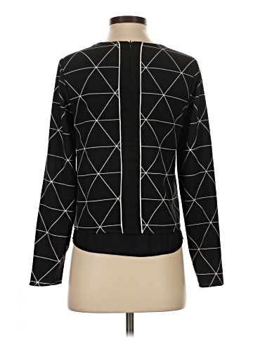Romeo & Juliet Couture Long Sleeve Top (view 2)